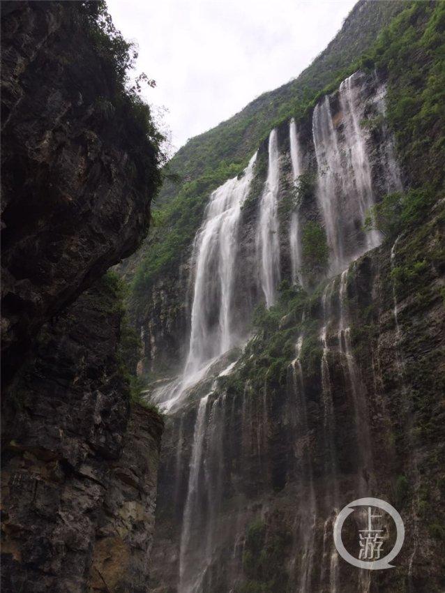 龚祖兵当选为龙岗区七届人大常委会主任